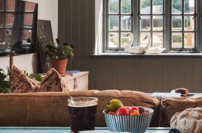 The living room at Redbrick Studio, Devon