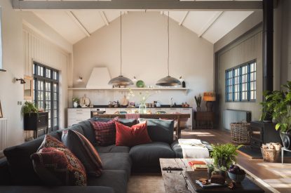 The living room at Redbrick Loft, Devon