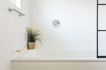 A bathroom at Christie Mansion, Isle of Wight