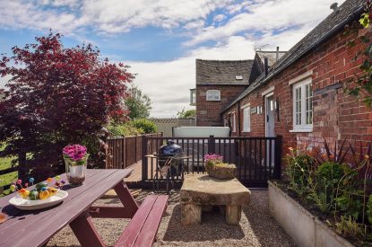 The garden at Hollington Barns, Peak District
