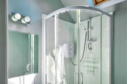 A bathroom at Hollington Barns, Peak District
