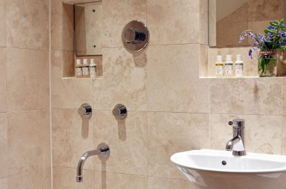 The bathroom at Dart Cottage, Devon