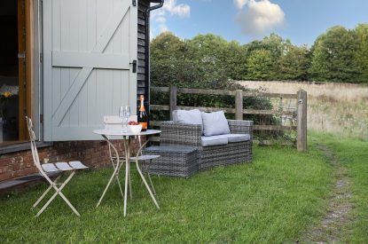 The exterior of Hedge Farmhouse, Buckinghamshire