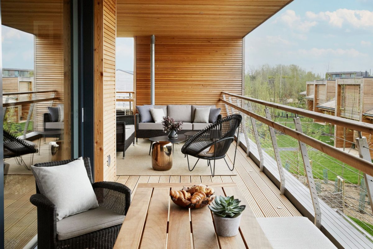 Outdoor dining area at Yew Grand Suite, Cotswolds