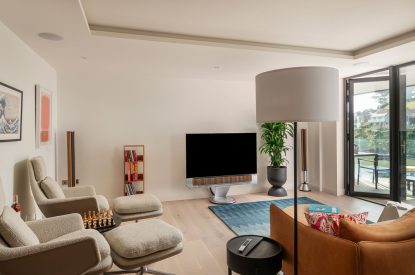 The living room at Ocean Eyes, Devon