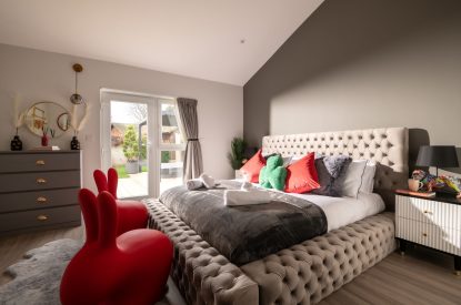 A king size bedroom at Sunset Retreat, Kent