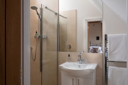 A shower room at Greenhow Cottage, Kingham, Cotswolds