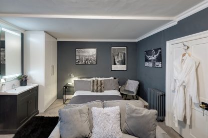 A double bedroom at Wye Valley Manor, Ross on Wye