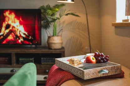 The living room at Piglet's Hideaway, Cotswolds