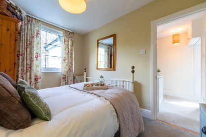 A double bedroom at Copper Beech Cottage, Dulverton
