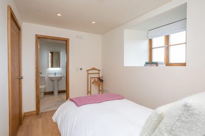 A single bedroom at Tranquillity Loft, Yorkshire Dales