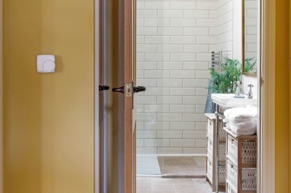 The bathroom at Lemon Tree Cottage, Cotswolds