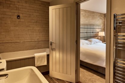 An en suite bathroom at Caspian House, Northumberland