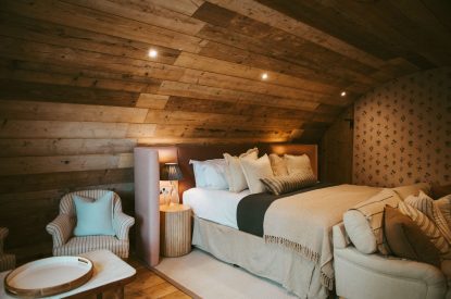 The king size bed at Thyme Pyggy, Hampshire