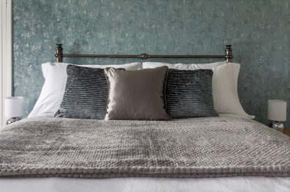 A double bedroom at Springhill Cottage, Cotswolds