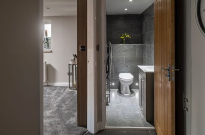 A bathroom at The Annex at Runninghill, Peak District