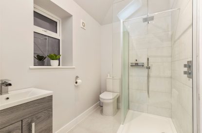 The bathroom at The Little House in Oxwich, Gower