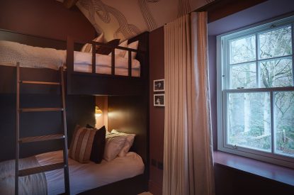 A bunk bedroom at Copeland House, Lake District