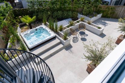 The hot tub at Skippers Retreat, Hamble