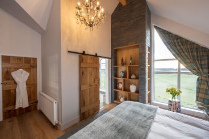 A king sized bedroom at The Aulde Byre, Perthshire 