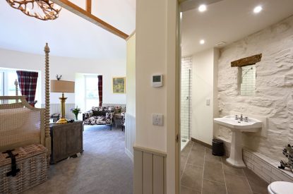 En-suite bathroom at Rowanrigg Steading, Perthshire