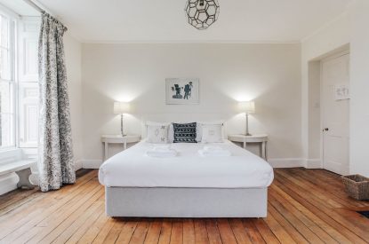 A king size bedroom at Katsura House, Cotswolds