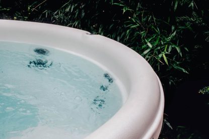 The hot tub at Katsura House, Cotswolds