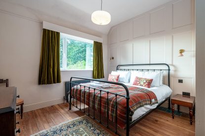 A double bedroom  at Plas Glan Menai, Anglesey