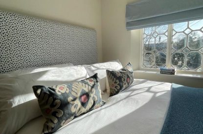 A double bedroom at Acacia Cottage, Hampshire