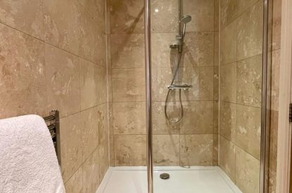 A shower room at Acacia Cottage, Hampshire