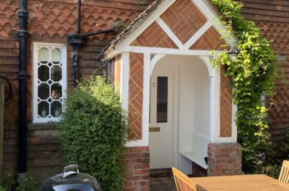 The outdoor space at Evergreen Cottage, Hampshire