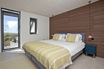 Super king-size bedroom at Seascape House, Cornwall