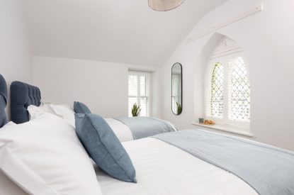 A twin bedroom at Watergate House, Cornwall