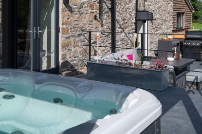 The hot tub at Swn y Nant, Wrexham