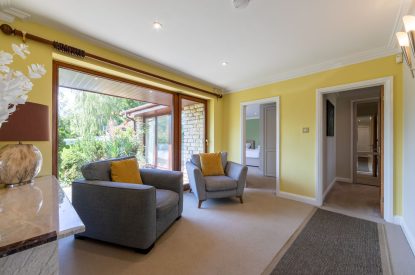 The sitting room at Shepherd's Lakeview, Somerset