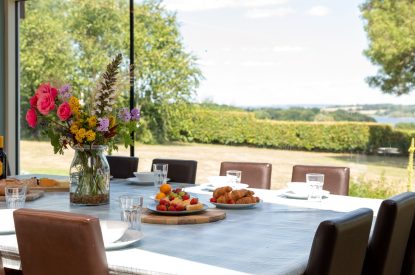 The dining table at Shepherd's Lakeview, Somerset