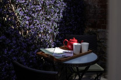Outdoor seating at Heartview Cottage, Cotswolds