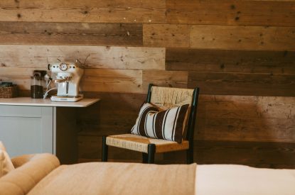 Seating area at Laurel Pyggy, Hampshire