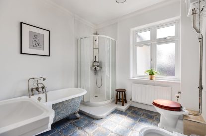 A bathroom at Merry Manor, Essex