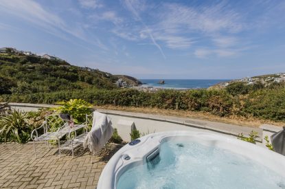 The hot tub at Tamarind Tide, Cornwall