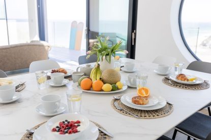 The dining table at Aurora Skies, Cornwall