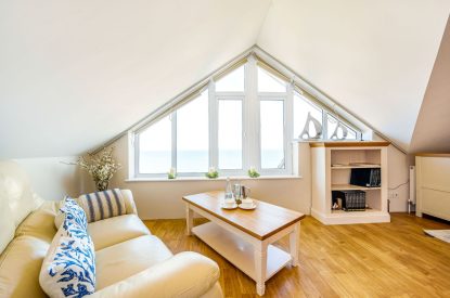 The master suite at Tranquil Shores, Cornwall