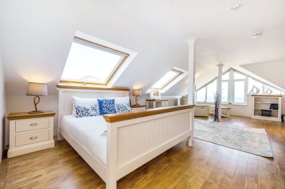 The master suite at Tranquil Shores, Cornwall