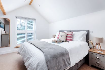 A double bedroom at Wavecrest, Cornwall