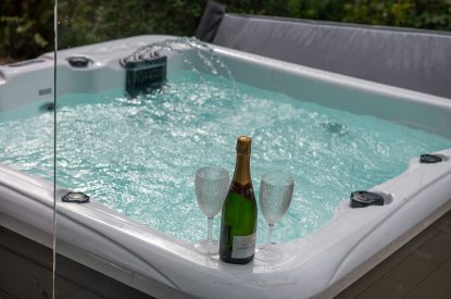 The hot tub at The Bridge House, Hampshire