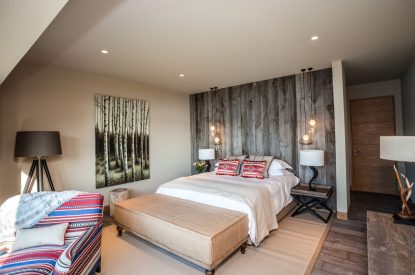 A king sized bedroom at Lake View Lodge, Lake District