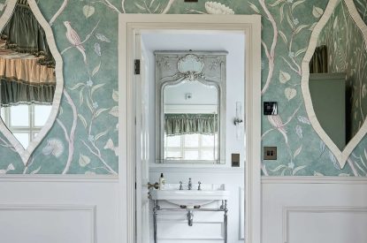 En-suite bathroom at Ty Culfor, Anglesey