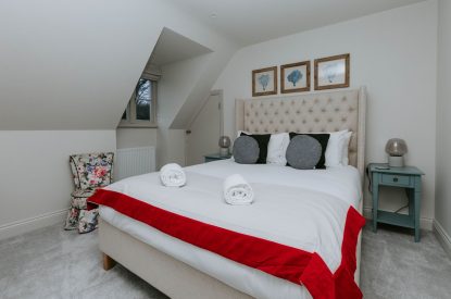 A king size bedroom at Havenwood, Oxfordshire