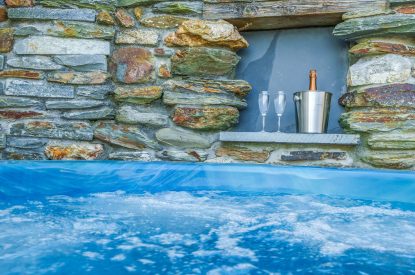 The hot tub at Lightkeepers Cottage, Cornwall