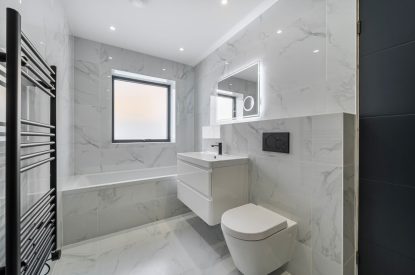 A bathroom at Panorama Point, Cornwall